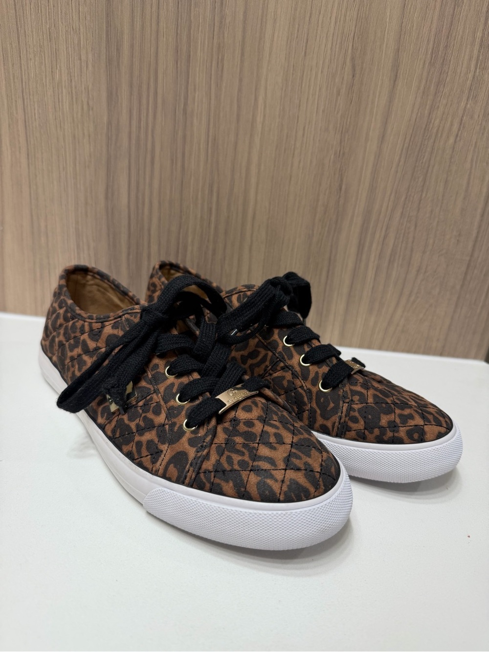 G by Guess Leopard Print Quilted Sneakers SZ 8.5 Never Worn